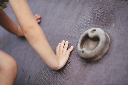 成长型思维：如何让孩子相信”努力”比”聪明”更重要