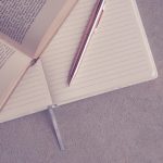《如何成为尖子生》：作者采访了几百名学霸，发现他们都不算最用功